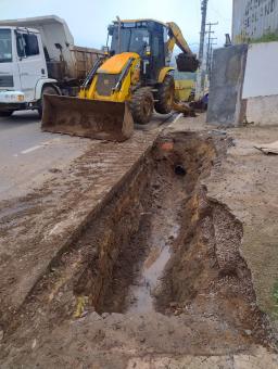 Colinas recupera rede pluvial na entrada da cidade
